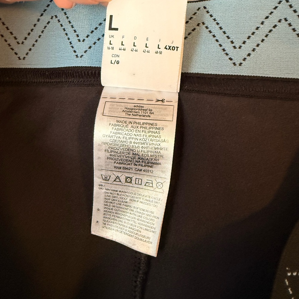 Reebok Black Leggings with Light Blue Waistband Detail - Picture 3 of 5